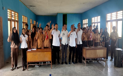 Perkuat Mental Remaja, DPPKB Manggarai Barat Laksanakan 2 Agenda Kerja Dalam MPLS SMA Negeri 3 Komodo